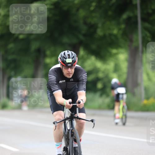 15.06.2025 - 7 Türme Triathlon Yannick Fuchs http://msf.ph/oto/7965579 15.06.2025 11:14:50 Radfahren 242, 247 meine-sportfotos.de