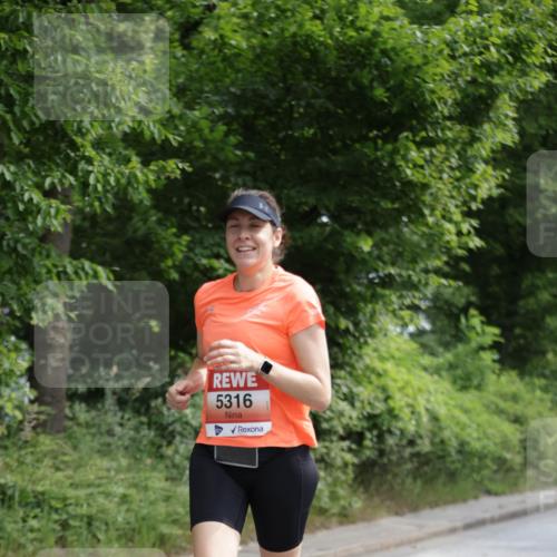 15.06.2025 - REWE Women's Run Jannik Wohlers http://msf.ph/oto/7965590 15.06.2025 10:00:16 Laufen 5316 meine-sportfotos.de