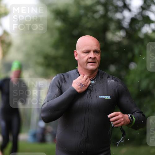 15.06.2025 - 7 Türme Triathlon Michael Strokosch http://msf.ph/oto/7965592 15.06.2025 12:19:15 Schwimmen 367, 559, 570, 649 meine-sportfotos.de