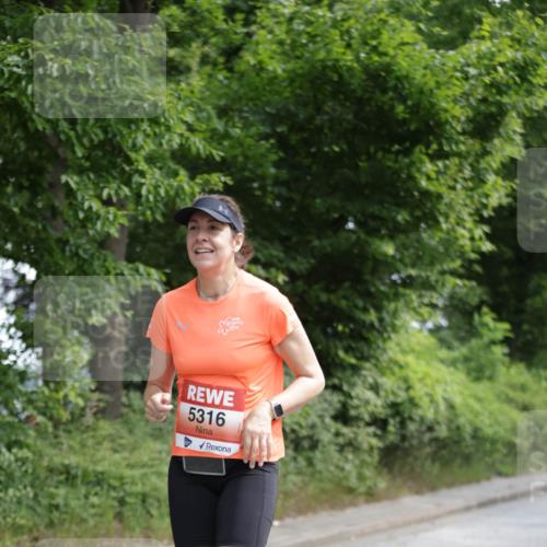 15.06.2025 - REWE Women's Run Jannik Wohlers http://msf.ph/oto/7965609 15.06.2025 10:00:16 Laufen 5316 meine-sportfotos.de