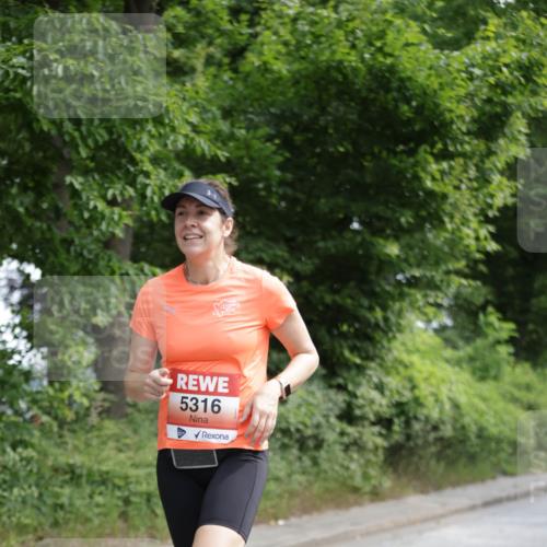 15.06.2025 - REWE Women's Run Jannik Wohlers http://msf.ph/oto/7965613 15.06.2025 10:00:16 Laufen 5316 meine-sportfotos.de