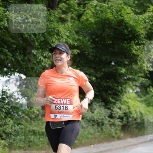 15.06.2025 - REWE Women's Run Jannik Wohlers http://msf.ph/oto/7965621 15.06.2025 10:00:16 Laufen 5316 meine-sportfotos.de