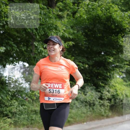 15.06.2025 - REWE Women's Run Jannik Wohlers http://msf.ph/oto/7965624 15.06.2025 10:00:16 Laufen 5316 meine-sportfotos.de