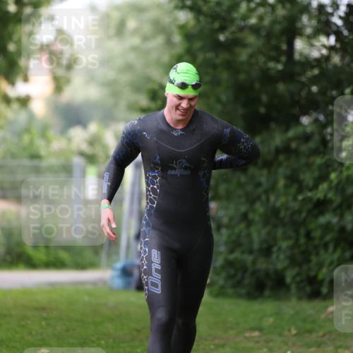 15.06.2025 - 7 Türme Triathlon Michael Strokosch http://msf.ph/oto/7965625 15.06.2025 12:19:17 Schwimmen 367, 559, 570, 649 meine-sportfotos.de
