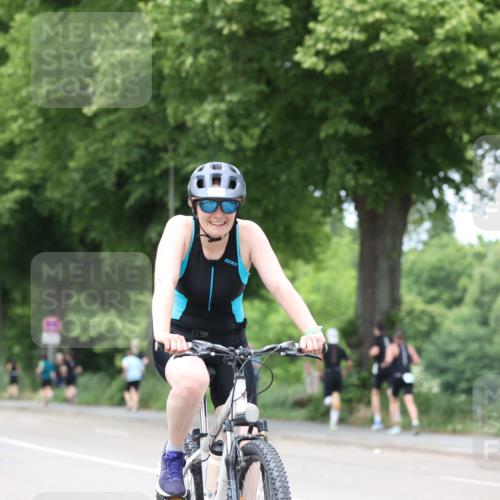 15.06.2025 - 7 Türme Triathlon Yannick Fuchs http://msf.ph/oto/7965677 15.06.2025 13:59:25 Radfahren 830 meine-sportfotos.de