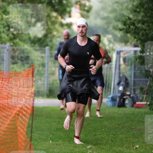 15.06.2025 - 7 Türme Triathlon Michael Strokosch http://msf.ph/oto/7965679 15.06.2025 12:19:39 Schwimmen 471, 483, 531, 536, 538, 612, 635 meine-sportfotos.de