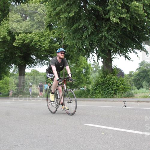 15.06.2025 - 7 Türme Triathlon Yannick Fuchs http://msf.ph/oto/7965695 15.06.2025 13:11:51 Radfahren  meine-sportfotos.de