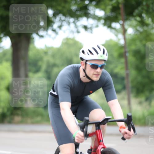 15.06.2025 - 7 Türme Triathlon Yannick Fuchs http://msf.ph/oto/7965708 15.06.2025 11:15:00 Radfahren 331 meine-sportfotos.de