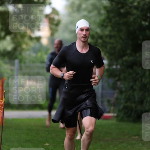 15.06.2025 - 7 Türme Triathlon Michael Strokosch http://msf.ph/oto/7965713 15.06.2025 12:19:40 Schwimmen 471, 483, 531, 536, 538, 612, 635 meine-sportfotos.de