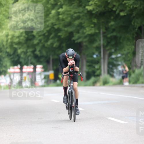 15.06.2025 - 7 Türme Triathlon Yannick Fuchs http://msf.ph/oto/7965744 15.06.2025 11:15:18 Radfahren  meine-sportfotos.de