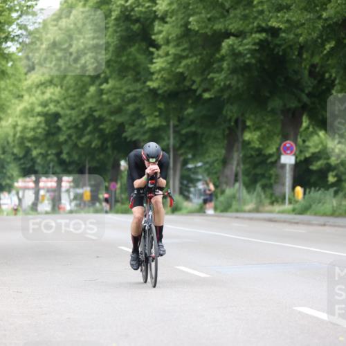 15.06.2025 - 7 Türme Triathlon Yannick Fuchs http://msf.ph/oto/7965757 15.06.2025 11:15:19 Radfahren  meine-sportfotos.de