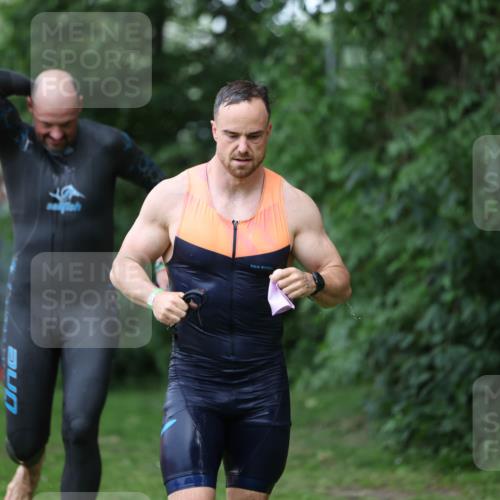 15.06.2025 - 7 Türme Triathlon Michael Strokosch http://msf.ph/oto/7965777 15.06.2025 12:19:43 Schwimmen 471, 483, 488, 531, 536, 538, 594, 612, 635 meine-sportfotos.de