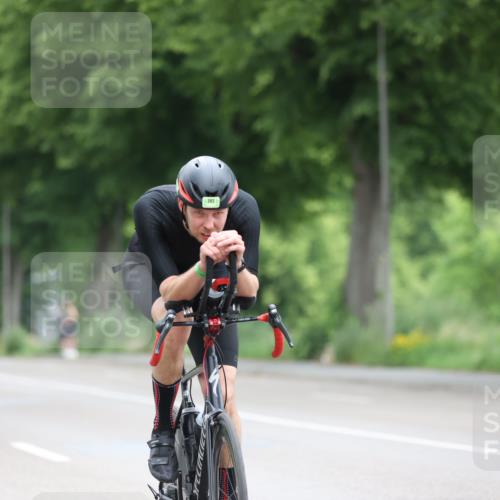 15.06.2025 - 7 Türme Triathlon Yannick Fuchs http://msf.ph/oto/7965779 15.06.2025 11:15:19 Radfahren  meine-sportfotos.de