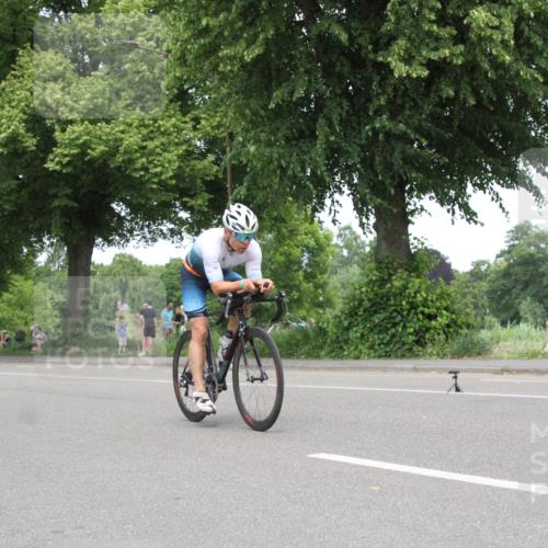 15.06.2025 - 7 Türme Triathlon Yannick Fuchs http://msf.ph/oto/7965808 15.06.2025 13:13:11 Radfahren  meine-sportfotos.de