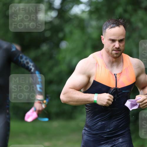 15.06.2025 - 7 Türme Triathlon Michael Strokosch http://msf.ph/oto/7965814 15.06.2025 12:19:45 Schwimmen 471, 483, 488, 531, 536, 538, 550, 585, 594, 612, 635 meine-sportfotos.de