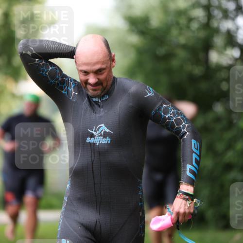15.06.2025 - 7 Türme Triathlon Michael Strokosch http://msf.ph/oto/7965822 15.06.2025 12:19:45 Schwimmen 471, 483, 488, 531, 536, 538, 550, 585, 594, 612, 635 meine-sportfotos.de