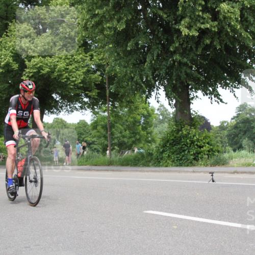 15.06.2025 - 7 Türme Triathlon Yannick Fuchs http://msf.ph/oto/7965823 15.06.2025 13:13:17 Radfahren  meine-sportfotos.de
