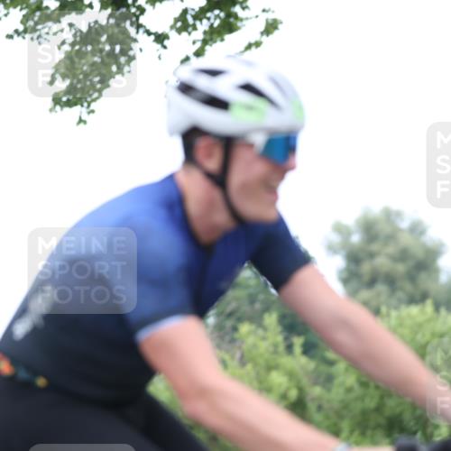 15.06.2025 - 7 Türme Triathlon Yannick Fuchs http://msf.ph/oto/7965829 15.06.2025 11:15:39 Radfahren  meine-sportfotos.de