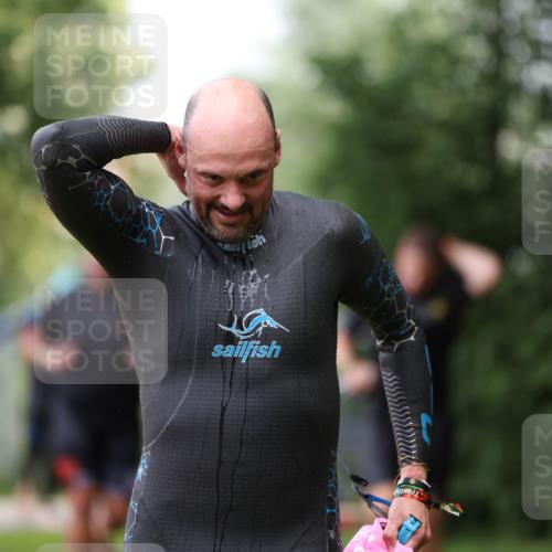 15.06.2025 - 7 Türme Triathlon Michael Strokosch http://msf.ph/oto/7965833 15.06.2025 12:19:46 Schwimmen 471, 483, 488, 531, 536, 538, 550, 585, 594, 612, 635 meine-sportfotos.de
