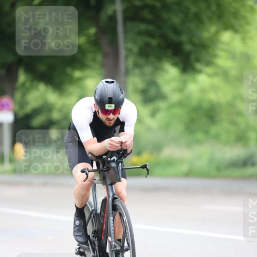 15.06.2025 - 7 Türme Triathlon Yannick Fuchs http://msf.ph/oto/7965837 15.06.2025 11:15:45 Radfahren  meine-sportfotos.de