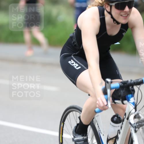 15.06.2025 - 7 Türme Triathlon Yannick Fuchs http://msf.ph/oto/7965854 15.06.2025 14:00:21 Radfahren 405 meine-sportfotos.de