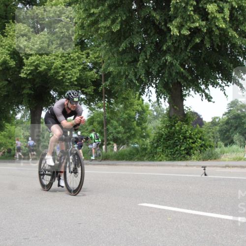 15.06.2025 - 7 Türme Triathlon Yannick Fuchs http://msf.ph/oto/7965874 15.06.2025 13:13:31 Radfahren  meine-sportfotos.de