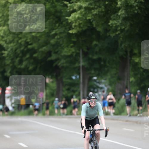 15.06.2025 - 7 Türme Triathlon Yannick Fuchs http://msf.ph/oto/7965875 15.06.2025 14:00:25 Radfahren 405 meine-sportfotos.de