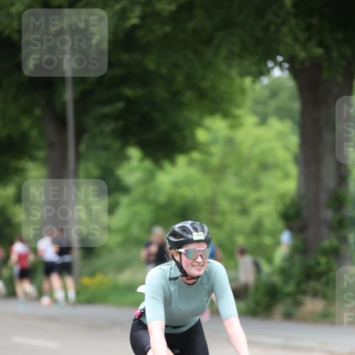 15.06.2025 - 7 Türme Triathlon Yannick Fuchs http://msf.ph/oto/7965891 15.06.2025 14:00:27 Radfahren 405 meine-sportfotos.de