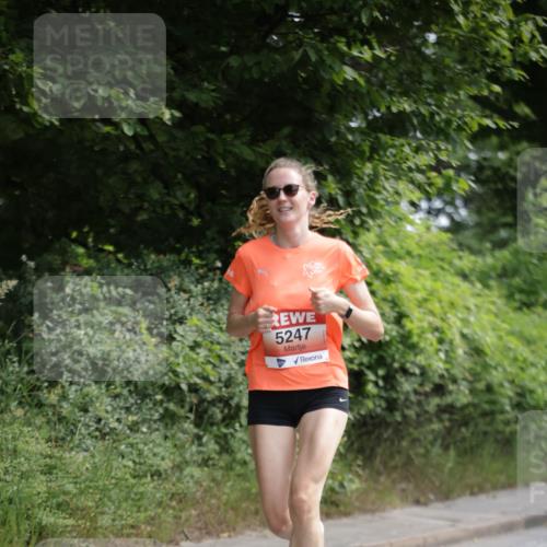 15.06.2025 - REWE Women's Run Jannik Wohlers http://msf.ph/oto/7965895 15.06.2025 10:00:56 Laufen 5247 meine-sportfotos.de