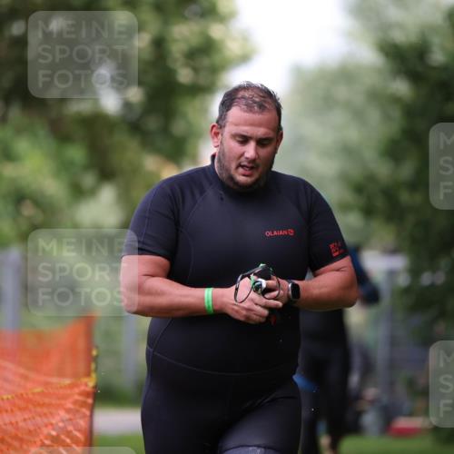 15.06.2025 - 7 Türme Triathlon Michael Strokosch http://msf.ph/oto/7965905 15.06.2025 12:19:50 Schwimmen 372, 471, 483, 488, 531, 536, 538, 550, 585, 594, 612, 635 meine-sportfotos.de
