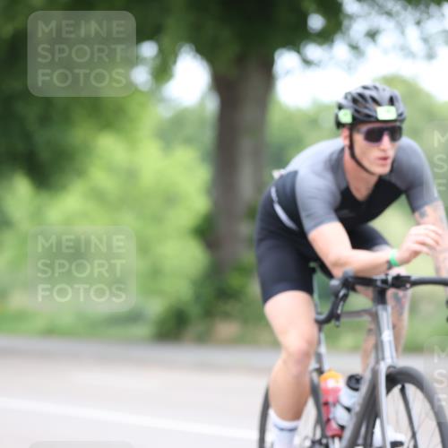 15.06.2025 - 7 Türme Triathlon Yannick Fuchs http://msf.ph/oto/7965937 15.06.2025 11:16:04 Radfahren 235 meine-sportfotos.de