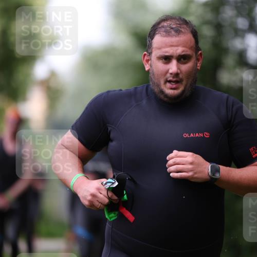 15.06.2025 - 7 Türme Triathlon Michael Strokosch http://msf.ph/oto/7965941 15.06.2025 12:19:51 Schwimmen 372, 471, 483, 488, 531, 536, 538, 550, 585, 594, 612, 631, 635 meine-sportfotos.de