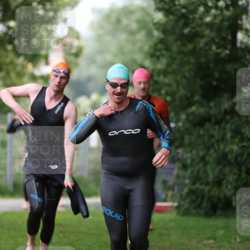 15.06.2025 - 7 Türme Triathlon Michael Strokosch http://msf.ph/oto/7965944 15.06.2025 12:19:52 Schwimmen 372, 483, 488, 531, 536, 538, 550, 585, 594, 612, 631, 635 meine-sportfotos.de