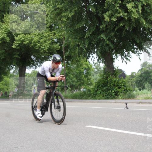 15.06.2025 - 7 Türme Triathlon Yannick Fuchs http://msf.ph/oto/7965950 15.06.2025 13:14:17 Radfahren  meine-sportfotos.de