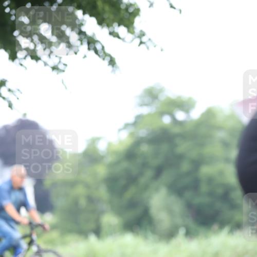 15.06.2025 - 7 Türme Triathlon Yannick Fuchs http://msf.ph/oto/7965955 15.06.2025 11:16:04 Radfahren 235 meine-sportfotos.de
