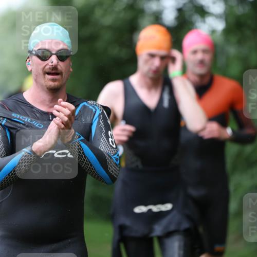 15.06.2025 - 7 Türme Triathlon Michael Strokosch http://msf.ph/oto/7965984 15.06.2025 12:19:54 Schwimmen 372, 483, 488, 531, 536, 538, 550, 585, 594, 612, 631, 635 meine-sportfotos.de