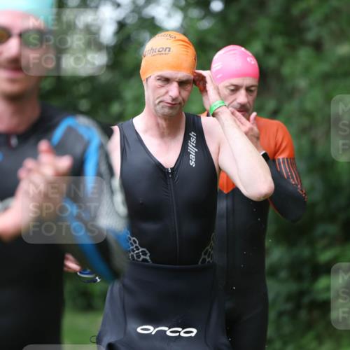 15.06.2025 - 7 Türme Triathlon Michael Strokosch http://msf.ph/oto/7965989 15.06.2025 12:19:55 Schwimmen 372, 483, 488, 531, 536, 538, 550, 585, 594, 612, 631, 635 meine-sportfotos.de