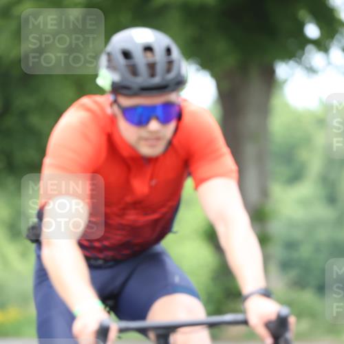 15.06.2025 - 7 Türme Triathlon Yannick Fuchs http://msf.ph/oto/7966003 15.06.2025 11:16:23 Radfahren 256, 308 meine-sportfotos.de