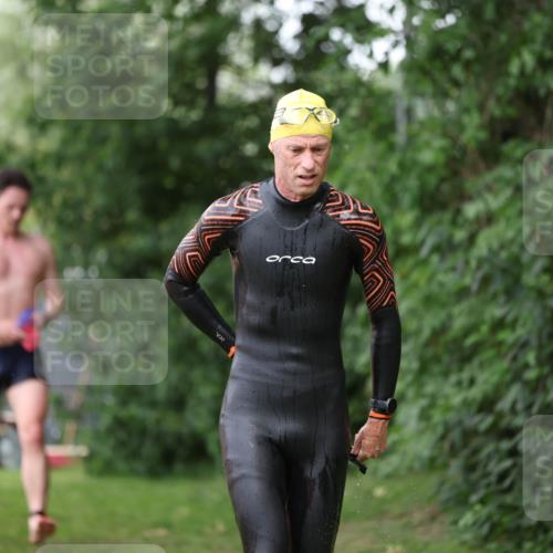 15.06.2025 - 7 Türme Triathlon Michael Strokosch http://msf.ph/oto/7966013 15.06.2025 12:19:57 Schwimmen 372, 483, 488, 531, 536, 538, 550, 585, 594, 595, 612, 631, 635 meine-sportfotos.de