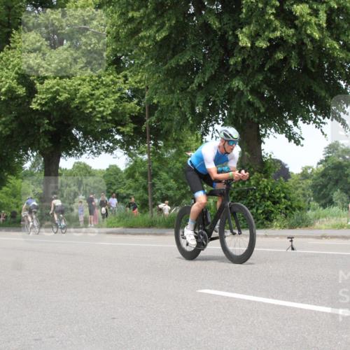 15.06.2025 - 7 Türme Triathlon Yannick Fuchs http://msf.ph/oto/7966039 15.06.2025 13:14:31 Radfahren  meine-sportfotos.de