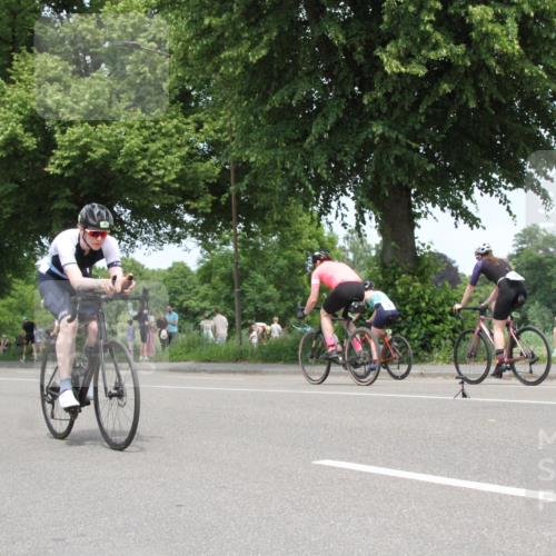 15.06.2025 - 7 Türme Triathlon Yannick Fuchs http://msf.ph/oto/7966063 15.06.2025 13:14:47 Radfahren  meine-sportfotos.de