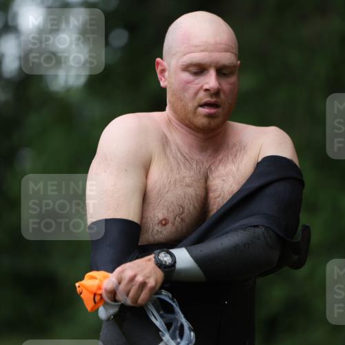 15.06.2025 - 7 Türme Triathlon Michael Strokosch http://msf.ph/oto/7966072 15.06.2025 12:20:02 Schwimmen 372, 483, 488, 536, 550, 585, 594, 595, 631, 635 meine-sportfotos.de