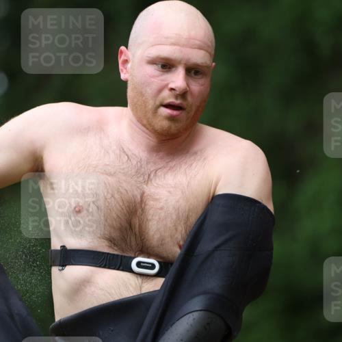 15.06.2025 - 7 Türme Triathlon Michael Strokosch http://msf.ph/oto/7966077 15.06.2025 12:20:02 Schwimmen 372, 483, 488, 536, 550, 585, 594, 595, 631, 635 meine-sportfotos.de