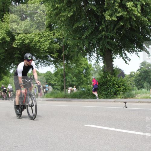 15.06.2025 - 7 Türme Triathlon Yannick Fuchs http://msf.ph/oto/7966081 15.06.2025 13:14:50 Radfahren  meine-sportfotos.de
