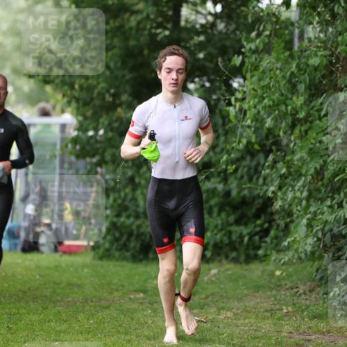 15.06.2025 - 7 Türme Triathlon Michael Strokosch http://msf.ph/oto/7966084 15.06.2025 12:20:08 Schwimmen 372, 438, 488, 536, 550, 585, 594, 595, 604, 631, 635 meine-sportfotos.de