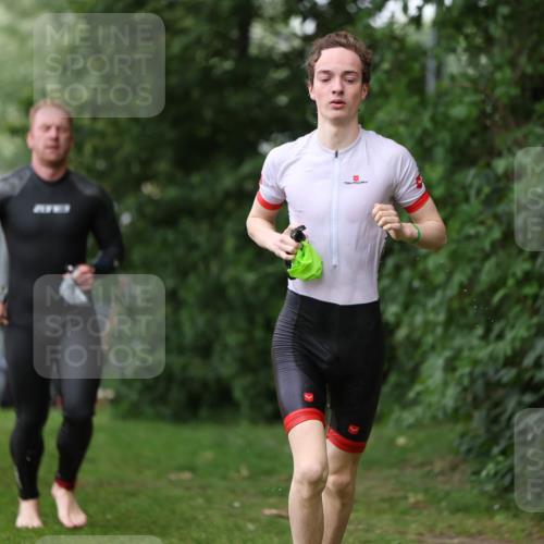 15.06.2025 - 7 Türme Triathlon Michael Strokosch http://msf.ph/oto/7966104 15.06.2025 12:20:09 Schwimmen 372, 438, 488, 550, 585, 594, 595, 604, 631 meine-sportfotos.de