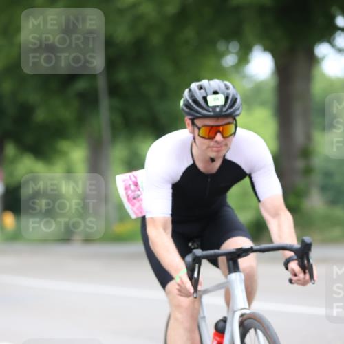 15.06.2025 - 7 Türme Triathlon Yannick Fuchs http://msf.ph/oto/7966107 15.06.2025 11:16:31 Radfahren 241, 262, 274, 327 meine-sportfotos.de