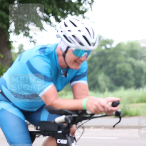 15.06.2025 - 7 Türme Triathlon Yannick Fuchs http://msf.ph/oto/7966208 15.06.2025 11:16:36 Radfahren 241, 262, 327 meine-sportfotos.de
