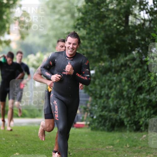 15.06.2025 - 7 Türme Triathlon Michael Strokosch http://msf.ph/oto/7966239 15.06.2025 12:20:23 Schwimmen 438, 499, 573, 595, 604, 610, 613, 634 meine-sportfotos.de