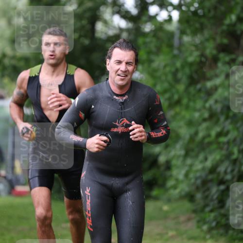 15.06.2025 - 7 Türme Triathlon Michael Strokosch http://msf.ph/oto/7966276 15.06.2025 12:20:25 Schwimmen 438, 499, 573, 595, 604, 610, 613, 634 meine-sportfotos.de